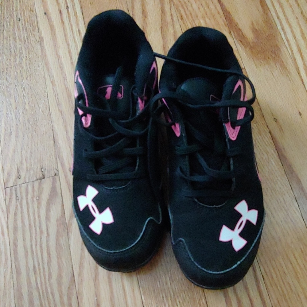 Under Armour size 13 girls softball cleats